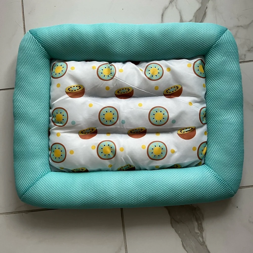 NWT Summer Pet Bed with Nonslip Bottom in vibrant Fruit Prints - 20x17